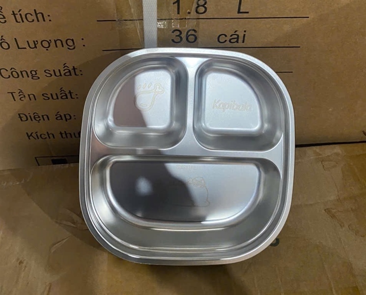 Khay Ăn Em Bé 3 Ngăn Có Hình Kèm Muỗng ( Thùng 200 )