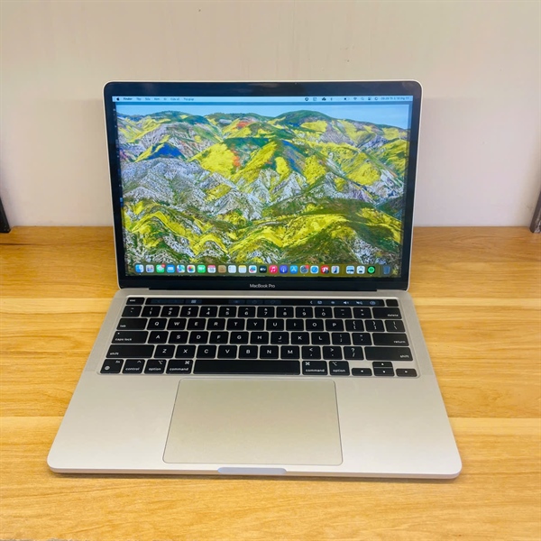 Macbook pro M1 Touchbar 8/256/13.3"