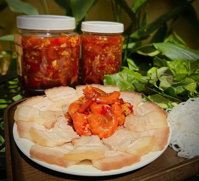 Mắm tép nhà làm hũ lớn