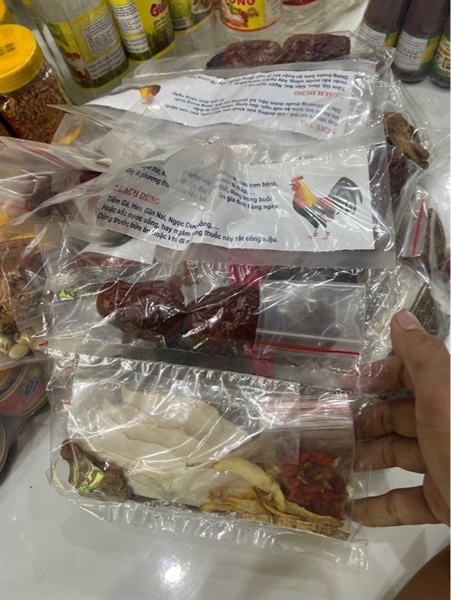 Gà tiềm thuốc Bắc