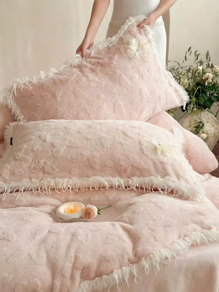 Bộ ga hồng dệt bướm, viền lông | Lông thỏ - YZ02