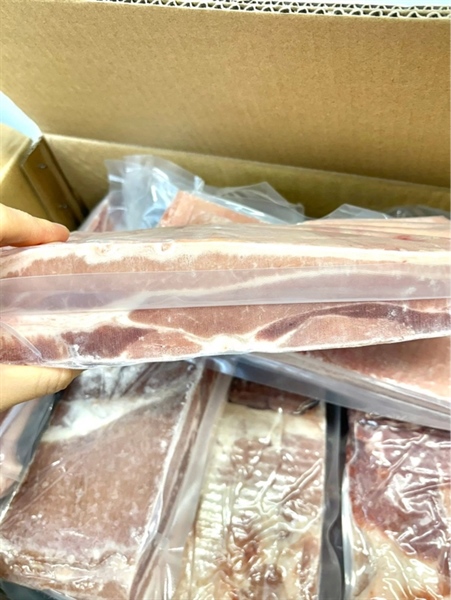 Thit ba roi co da - Pork belly