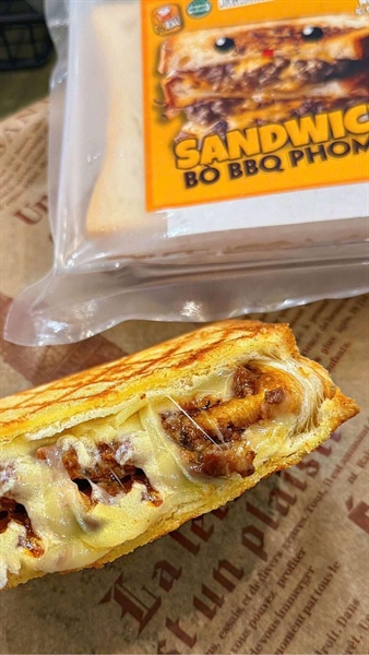 Sandwich bò BBQ Phomai