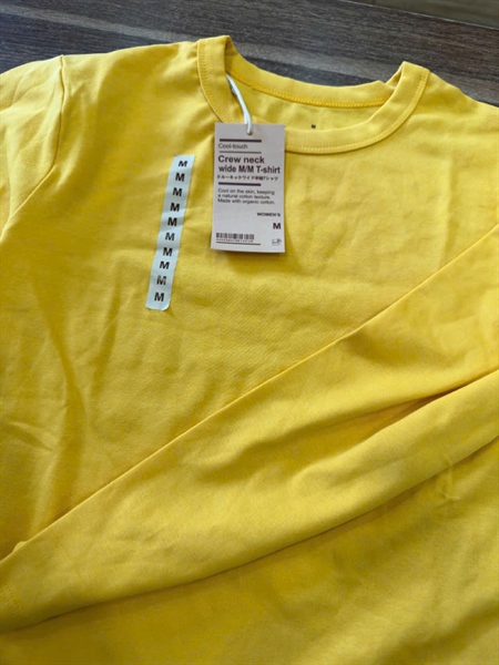 ÁO THUN TAY DÀI MUJI VÀNG SIZE M