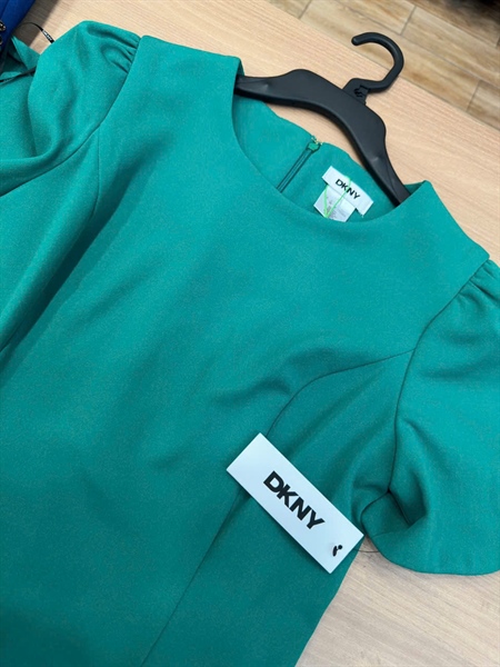 ĐẦM DKNY XANH LÁ SIZE 6