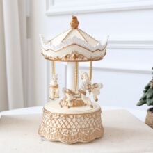 Hộp Nhạc Xmas Ngựa quay 1374
