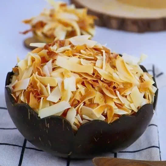 Dừa Non Sấy Giòn Nguyên Bản Không Đường (Hộp 150gram)