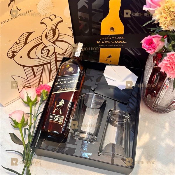Johnnie Walker Black Label - Hộp Quà Tết 2026 700 ml - hình mô tả 2