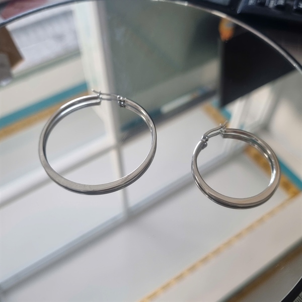 Bông tai vòng tròn (hoop earrings) bạc xi kim