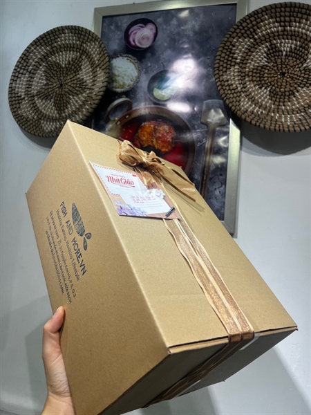 HỘP QUÀ TẶNG CÓ THÙNG GIỮ NHIỆT+THIỆP