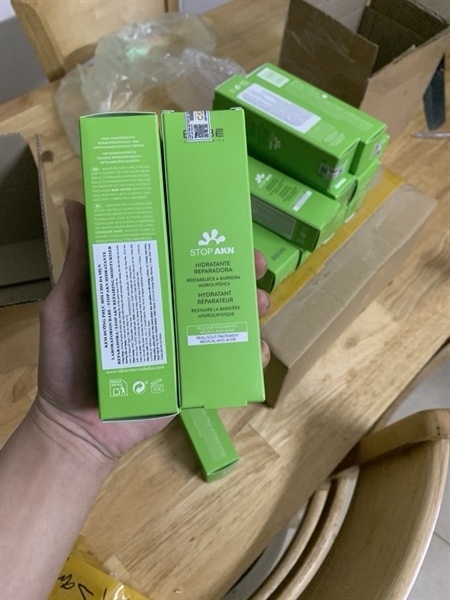 Kem dưỡng phục hồi Babe stop akn Repairing Moisturiser 50ml hàng công ty