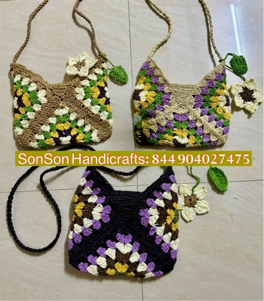 Túi cói V hoa bé đan kẻ - Seadge bag - Usd 8