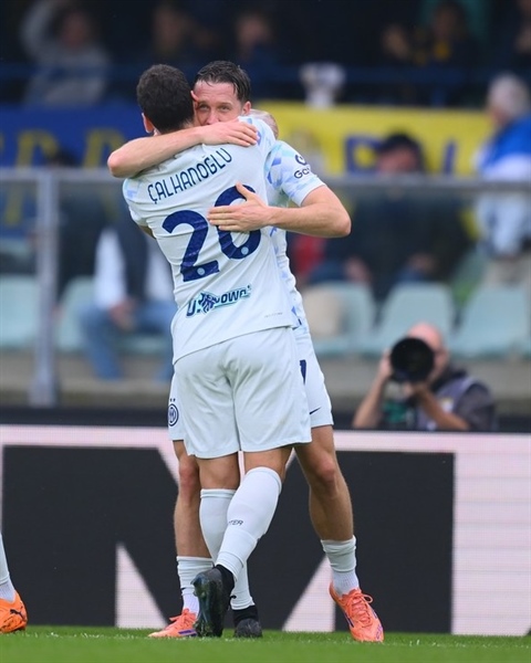 CLB Inter Milan sân khách trắng 2026