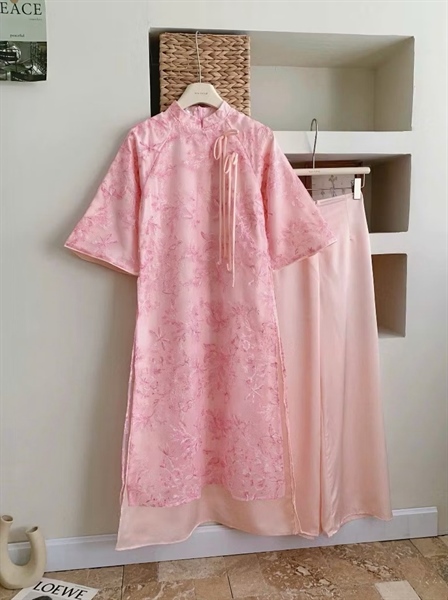 Áo dài hồng có cổ 2 tà thêu + quần hồng