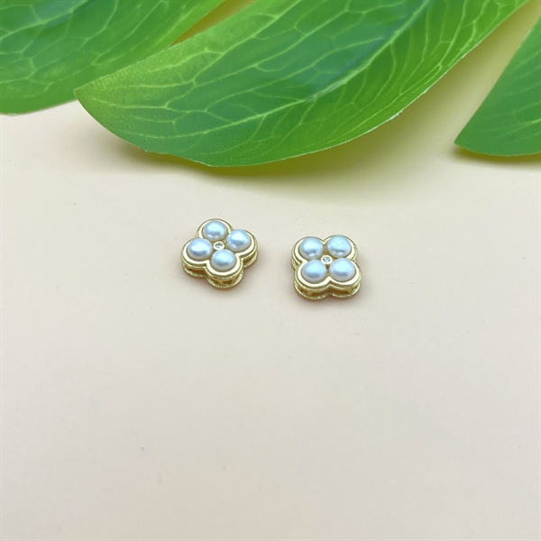 Cỏ 4 lá ngọc trai CM070