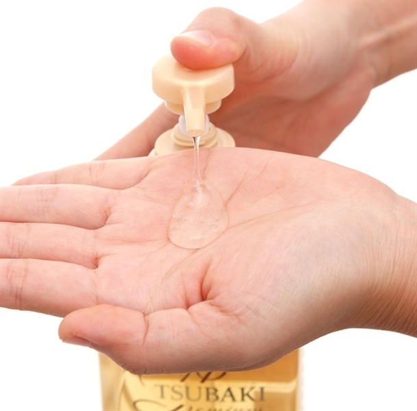 Dầu gội phục hồi ngăn rụng tóc Tsubaki
