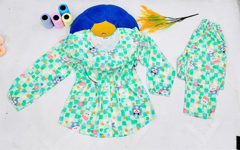 Bộ tole lanh Tay dài quần dài- bèo đô và 5 nút cho Mẹ TH