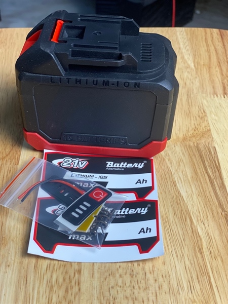 ￼Bộ vỏ pin 15cell chân makita phổ thông loại vỏ chống sốc