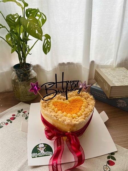 ハートの塩卵ケーキ-Bông Lan Trứng Muối Trái Tim 1