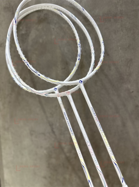 Vợt Cầu Lông Kumpoo 520 Pro Trắng Hồng