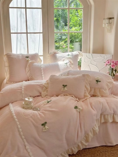 Bộ ga Hoa chuông | Lông nhung thỏ - Thêu hoa nổi, viền lá sen - DF01.HONG