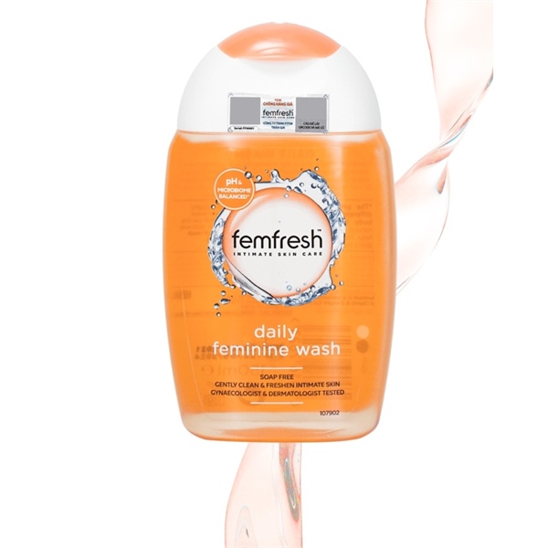 Dung dịch vệ sinh phụ nữ Femfresh Daily Wash giúp làm sạch, khử khuẩn hàng ngày (150ml) -UK