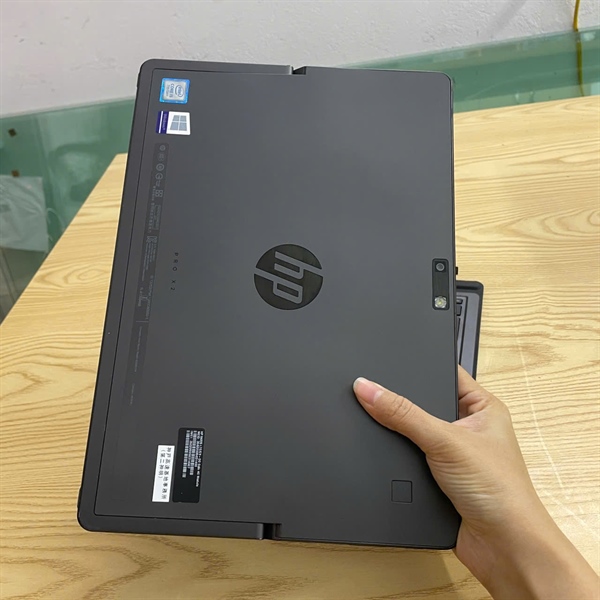 HP pro X2 612 G2 I5-7Y54/8/128