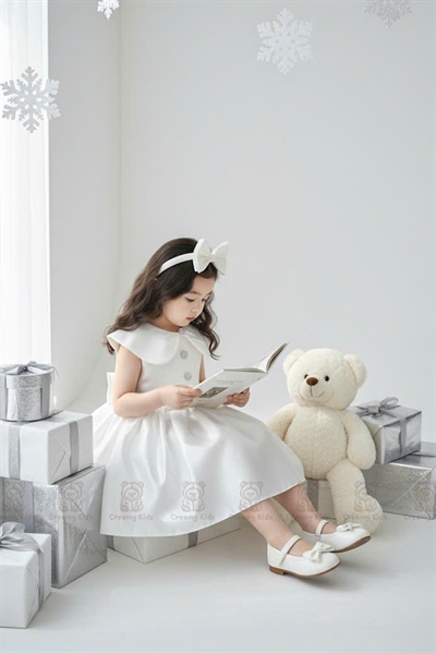 Váy công chúa cổ sen đính cúc hoa Glam