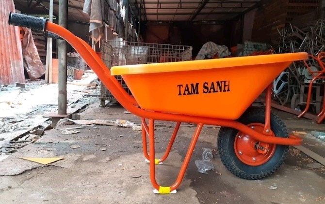 Xe rùa tam sanh đẩy hàng xe cút kít