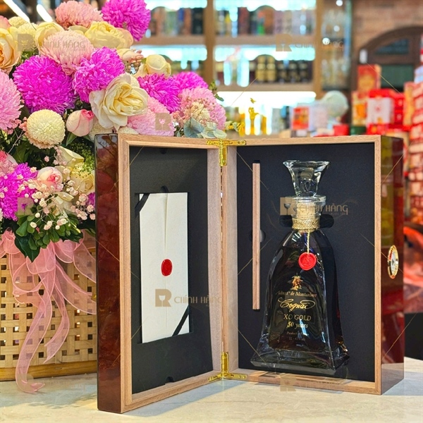 Cognac Albert de Montaubert XO Gold 50 năm 1000 ml - hình mô tả 2