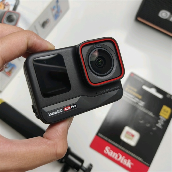INSTA360 Ace Pro