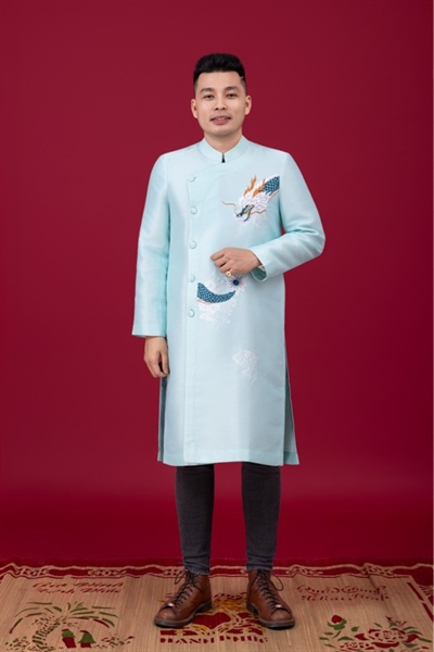 Áo dài tafta thêu rồng