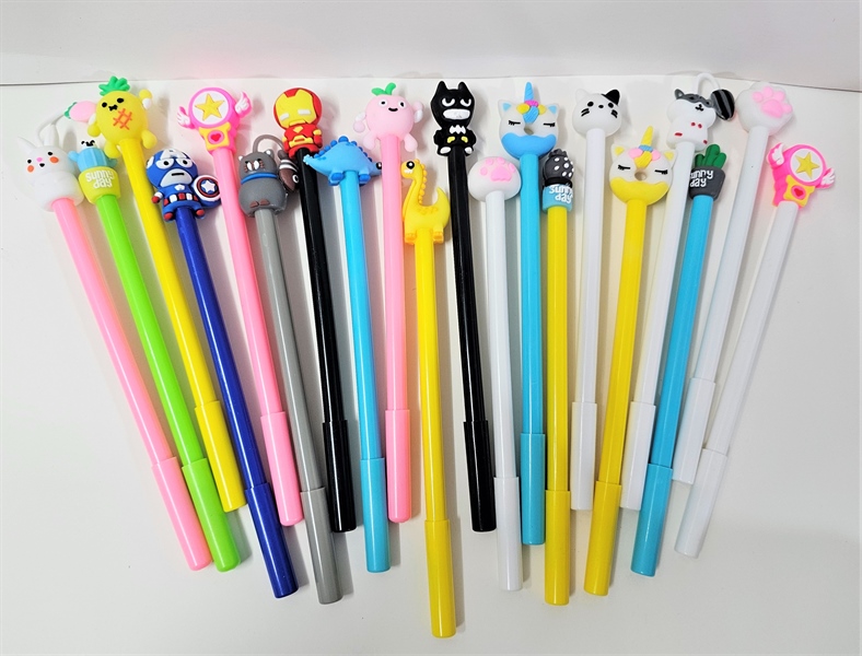 Set 20 bút THÂN TRƠN 1 MÀU, GẮN CHARM silicon HÌNH CUTE, mực gel đen, SP2881