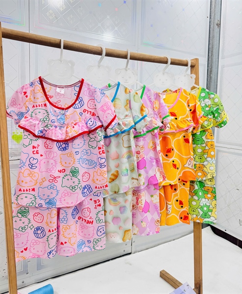 Combo 5 bộ tole lanh- Tay ngắn quần lửng bèo đô viền cho bé gái TH