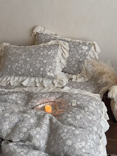 Bộ ga Shan Trà | Cotton Linen - Dệt hoa, viền bèo hoa nổi - Vỏ chăn 200x230 cm - OL01.GHI