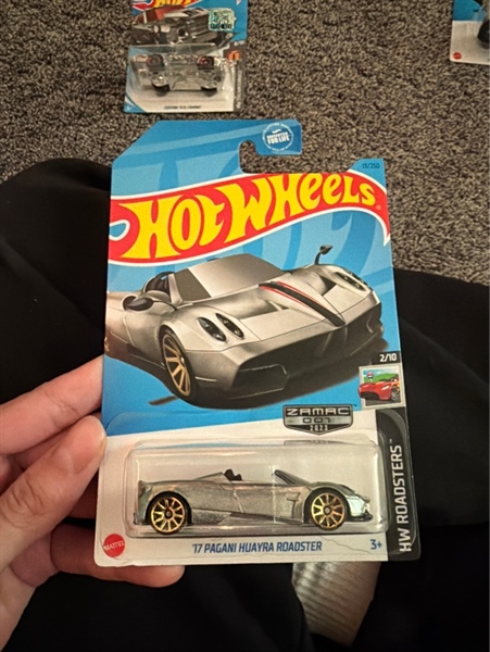 17paganihuayraroadster