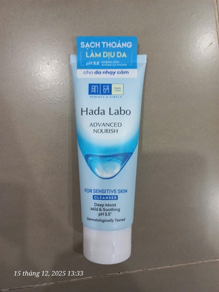 Gel rửa mặt dưỡng ẩm cho da nhạy cảm Hada Labo Advanced Nourish For Sensitive Skin Cleanser 80g 2