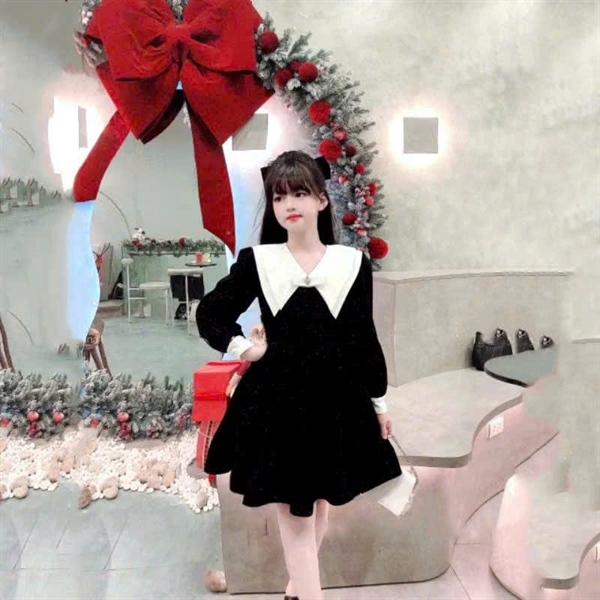 ĐẦM XÒE CỔ THỦY THỦ