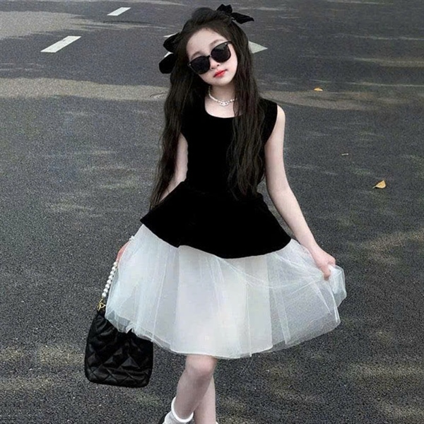 SET ÁO XÒE VÁY LƯỚI - ĐEN