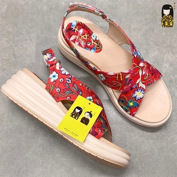 Kirei Biteki - Office Wedge Sandal CP09 Red