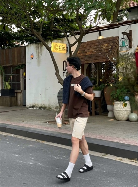 T-Shirt Regular Manifest