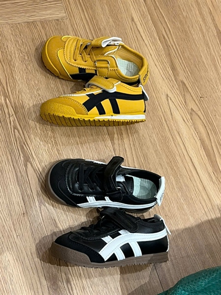GIÀY TIGER ONISUKA QUAI DÁN MÀU ĐEN/VÀNG