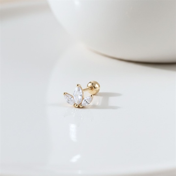 14k (58.5%) Solid Gold Lotus Piercing