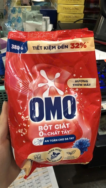 Bột Giặt Omo đỏ 380g