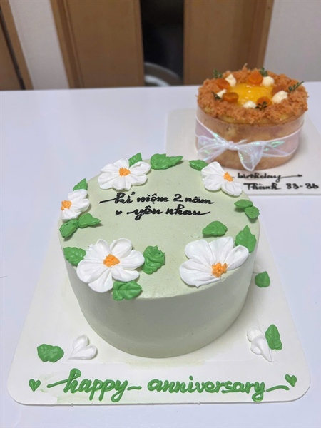 青地に咲く白い花- Hoa Trắng Đồng Xanh