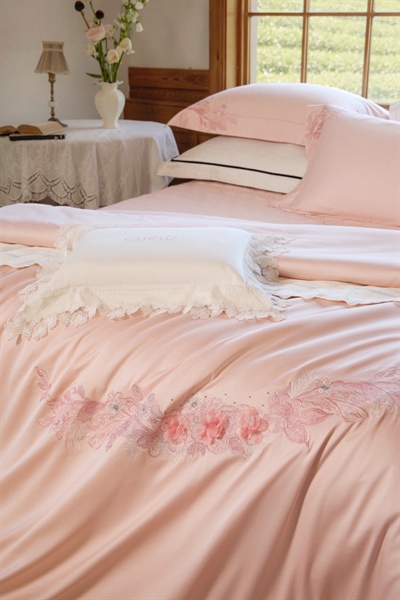 Bộ ga | Cotton 100S - Rusian Whisper - Màu hồng pastel thêu hoa - UC28