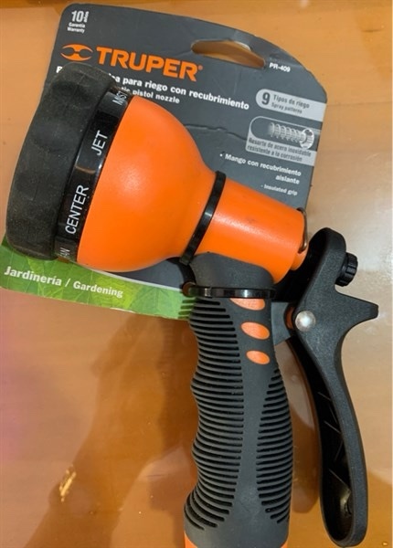 Súng xịt nước tưới cây