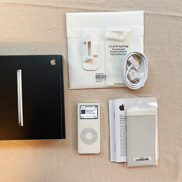 IPod Nano 1 White 1gb fullbox