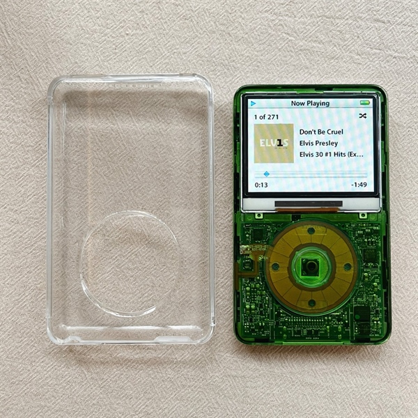 IPod Classic 5.5 Clear face/Green