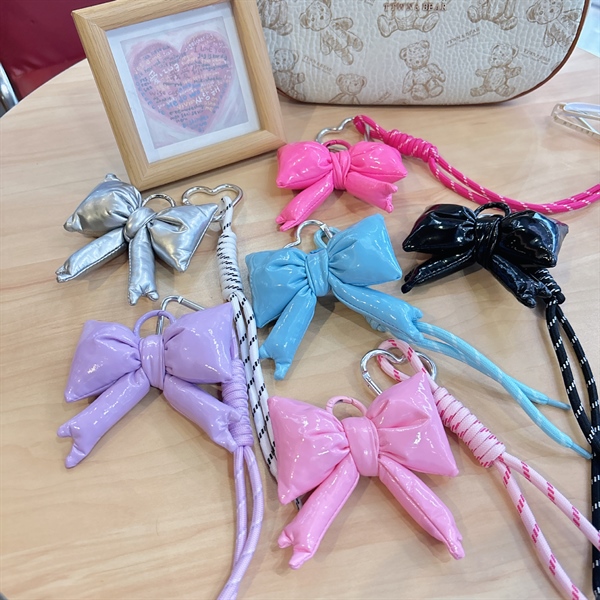 Móc khuyên trái tim, NƠ DA PHỒNG, dây đeo sợi to, 9cm, SP3011